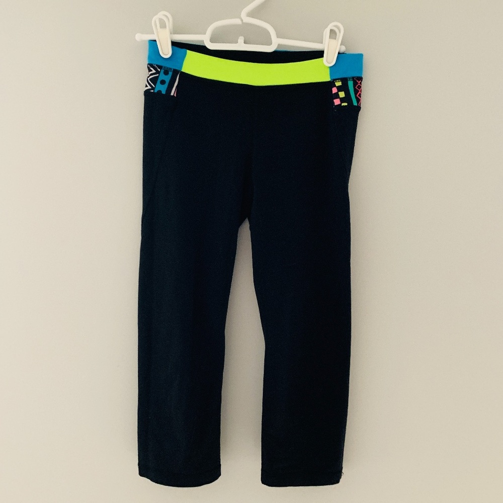 Ivivva reversible split capris